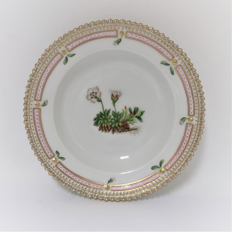 Royal Copenhagen. Flora Danica. Small deep serving plate. Model 3590. Diameter 
14.5 cm. (1 quality). Diapensia lapponica L