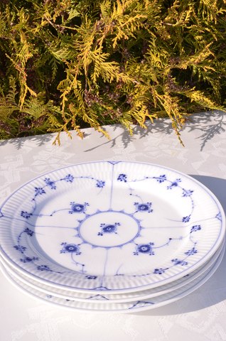 Royal Copenhagen Blue fluted Dinner plate 183