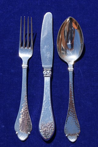 Bernstorff Danish silver cutlery, Settings dinner cutlery