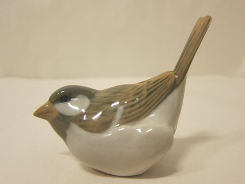 Sparrow with the tail lifted up
Kongelig Porcelænsfabrik / Royal Copenhagen 
1. Grade
RC-nr. 1081