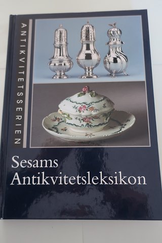Sesams Antikvitetsleksikon
Bonniers Bogklubber og Forlaget Sesam 
2001
Sideantal: 230
In gutem Stande