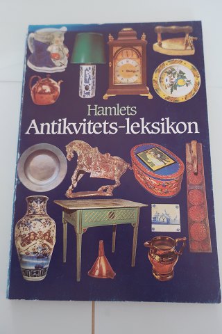 Hamlets Antikvitetsleksikon
Forlagts Hamlet A/S
3. reviderede og forøgede udgave
Sideantal: 166
Sehr gutem Stande