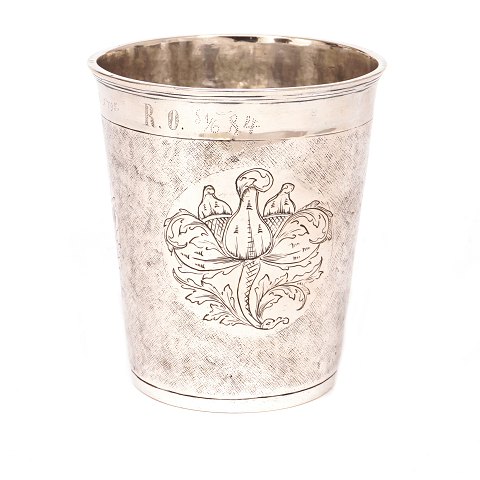 Danish Baroque silver cup by Mogens Thommesen 
Løwenhertz, Horsens, 1695-1734. Dated 1729. H: 
10,3cm. W: 148gr