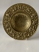 Antik Huset 
presents: 
Dish / 
Ashtray brass
Rand 
represents the 
12 zodiac 
signs.