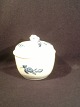 Stentoft Antik präsentiert: Blue Flower (Juliane Marie - Signs Modell).Sugar Bowl.Royal Copenhagen RC. Nr. ...