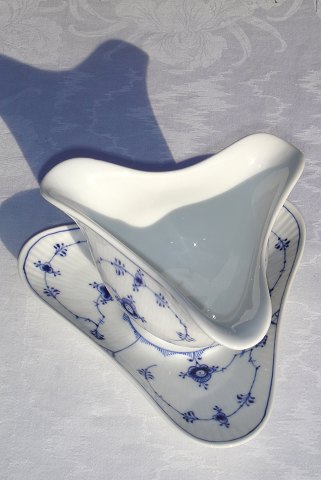 Royal Copenhagen  Blue fluted Rare sauce boat 203