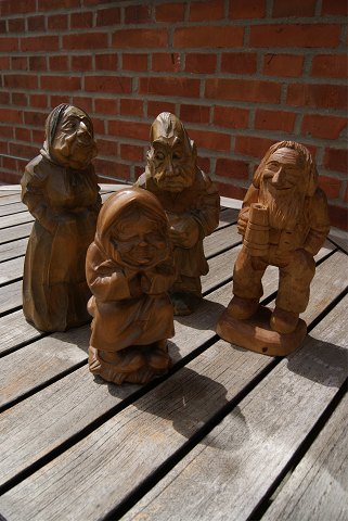 item no: v-Træfigurer 2