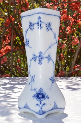 Royal Copenhagen Musselmalet gerippt Vase 438