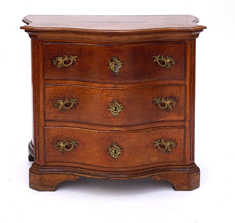 Chest of drawers, oak
Schleswig-Holstein around 1750
