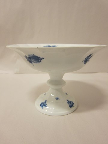 Royal Copenhagen, Blaue Blume
Schüssel auf einem Fuss, 1. Wahl
RC-nr. 8531
H: 16cm Durchmesser: 24cm
Wir haben eine gute Auswahl von Blaue Blume
Kontakten Sie uns bitte für weitere Information