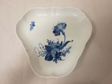 Royal Copenhagen, Blaue Blume
Dreieckig Fass, 2. Wahl
RC-nr. 1526
D: 21cm
Wir haben eine gute Auswahl von Blaue Blume
Kontakten Sie uns bitte für weitere Information