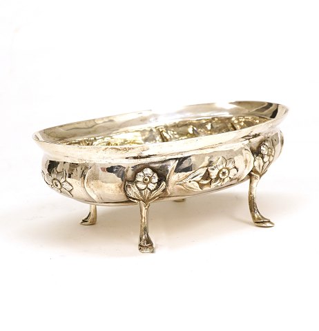 Jon Jonsen, Copenhagen, 1784. Sugar bowl, silver. 
H: 5,3cm. L: 13,6gr. W: 130gr