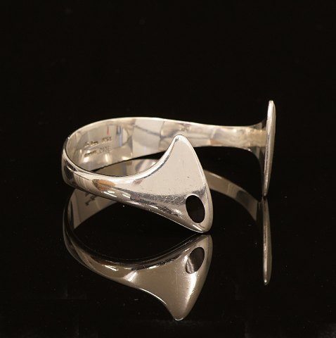 Hans Hansen, Denmark: Bangle, Sterlingsilver. 
#213E