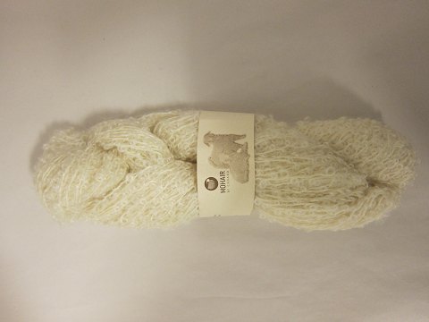 Mohair Bouclé
Mohair Bouclé ist ein Naturprodukt von der höchsten Qualität von den 
Angoraziegen aus Süd Afrika.
Diese Farbe ist: Weiss, Farbenr. 1000
Knäuel mit 100 Gramm