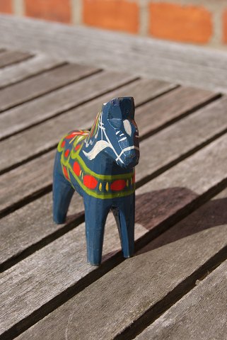 Bestellnummer: 
v-Blå Dalarheste 7,5cm.SOLD