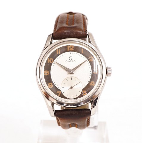 Omega Bulls Eye, Stahl. Hergestellt um 1947. Ref. 
2639-15. Cal. 265. D: 36mm