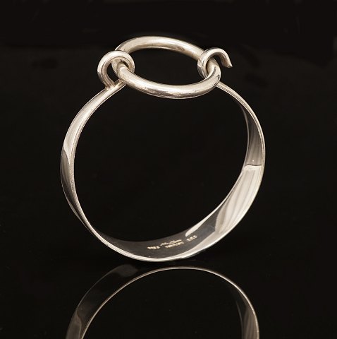 Hans Hansen Denmark: Bangle, sterlingsilver. #252. 
Size inside: 6,1x5,8cm