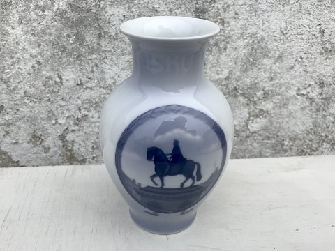 Royal Copenhagen
Rundskue Vase
1931
* 350kr