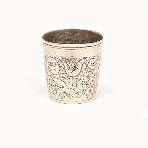 Eilert Hansen Steenfeldt, 1758-88, Viborg: A small 
Baroque silver cup. H: 4,4cm. W: 24,4gr