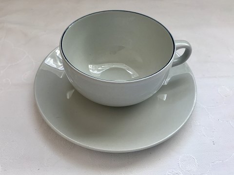 Royal Copenhagen
Blauer Rand
Kaffeetasse 
# 3042
*30DKK