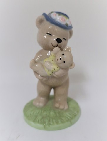 Bing & Gröndahl. Teddybären. 2002 Victoria. Höhe 10 cm. (1 Wahl)