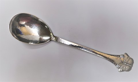 Schmetterling. Silberbesteck (830). Vorlegelöffel. Länge 27 cm. Produziert  1925