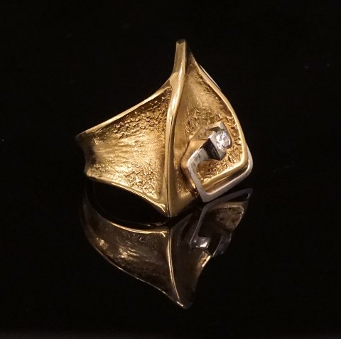 Ole Lynggaard, Dänemark: Ring aus 14kt Gold. 
Ringgr. 52