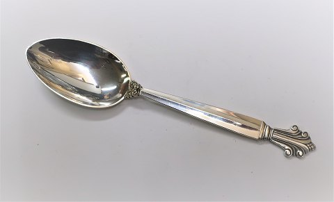 Georg Jensen. Königin. Dessertlöffel . Sterling (925). Länge 17,5 cm.