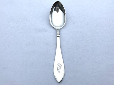lily of the valley
silver Plate
soup spoon
* 30 kr