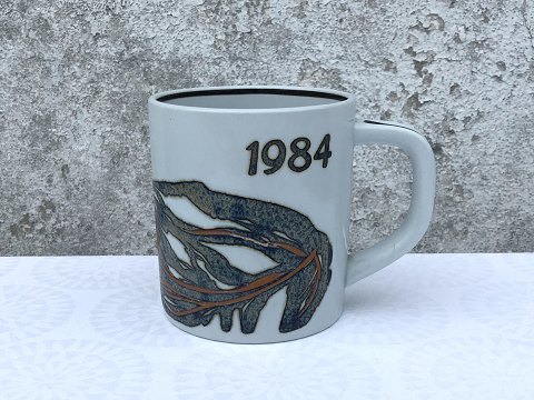 Royal Copenhagen
Große jährliche Tasse
1984
* 125kr