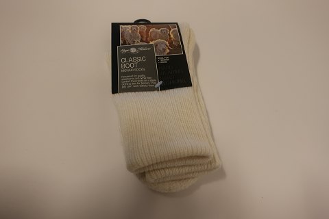 STRÜMPFE / SOCKEN aus Mohair und Merino Uld
Prima Strümpfe / Socken mit ein des högstens Gehalt von Wolle (80%) auf dem 
Markt
40% Mohair (Wolle)
40% Merino (Wolle)
20% Polyamid
Disse Model : Classic Boot (3527)
Diese Farbe:Natur
Diese Grösse:Frauen