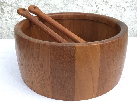 Nissen
Salatschüssel
Salatbesteck
Teak
* 475 DKK