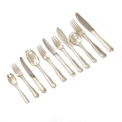 Georg Jensen Old Danish Silberbesteck von Harald 
Nielsen für 12 Personen. Insgesamt 145 Teile