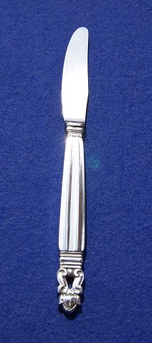 Acorn Georg Jensen Danish solid silver flatware, luncheon knives 20.5cms