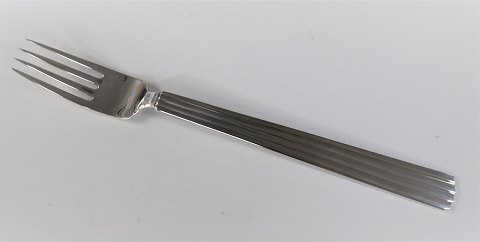 Georg Jensen. Bernadotte. Sterling (925). Mittagessen Gabel. Länge 17,8 cm.