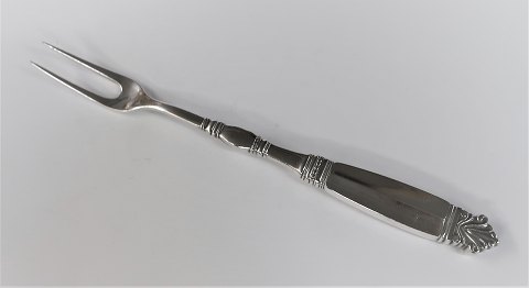 Georg Jensen. Sølv (925). Dronning. Steggaffel stor. Længde 22 cm.