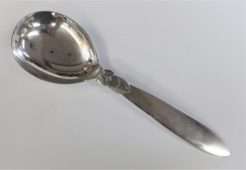 Georg Jensen. Cactus. Servierlöffel. Sterling (925). Länge 23 cm.