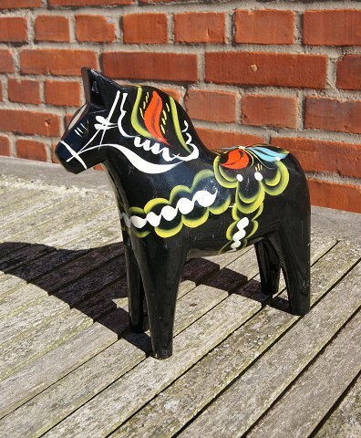 Bestellnummer: 
v-Sorte Dalarheste 21,5cm