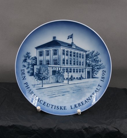 Bestellnummer: 
pl-Kgl. Apotekerplatte 1981