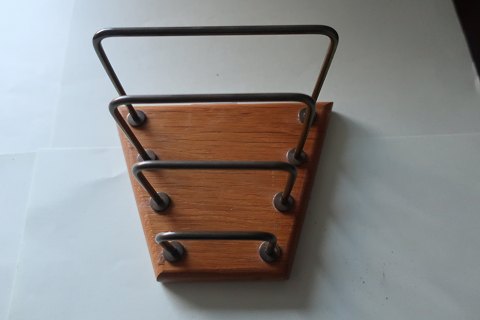 Vintage / retro Briefablage aus Holz und Metal
L: um 11cm