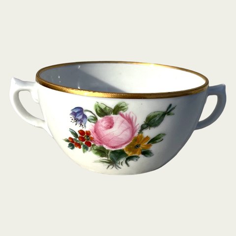 Royal Copenhagen
Zuhause gemalt
Blumenmotiv
Tasse mit 2 Henkeln
*100 DKK