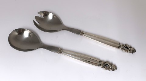 Georg Jensen. Silberbesteck (925). König. Salatbesteck mit Stahl. Länge 24 cm.