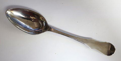 Bendix Gijsen, København. Sølvske (830). Længde 21,3 cm. Produceret 1801.