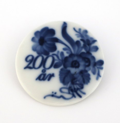 Royal Copenhagen. Broche blå blomst. Diameter 45 mm. 200 års jubilæum.