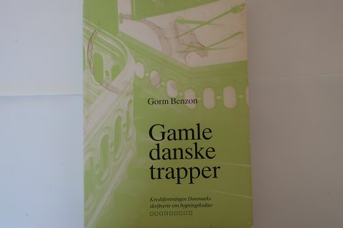 Gamle danske trapper (Old danishstaircases)
Af Gorm Benzon
En del af en hel serie, som blev udgivet af Kreditforeningen Danmarks 
skriftsserie om bygningskultur
1987
Sideantal: 192
In a good condition, but stained at the front