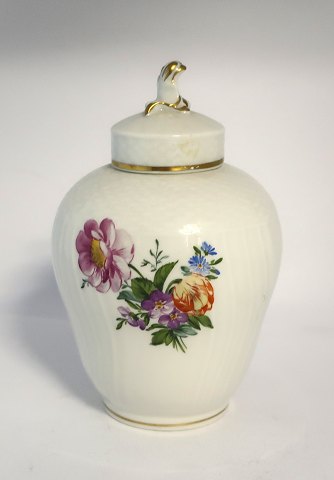 Royal Copenhagen. Let saksisk blomst. Tedåse. Model 493/1684. Højde 13,5 cm. ( 1 
sortering )