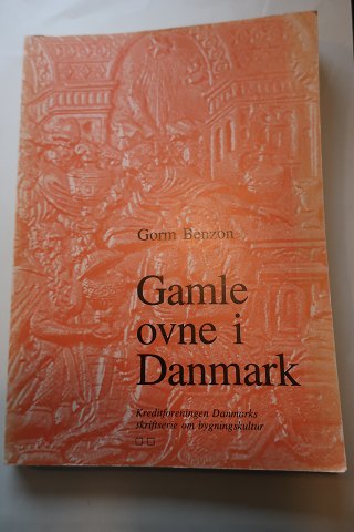 Gamle ovne i Danmark (Old danish stoves/ovens)
Af Gorm Benzon
En del af en hel serie, som blev udgivet af Kreditforeningen Danmarks 
skriftsserie om bygningskultur
1980
Sideantal: 128
In a good condition