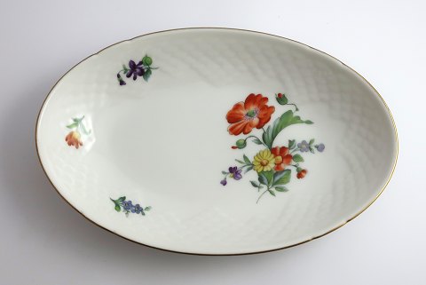 Bing & Gröndahl. Saxon flower. Oval pickle dish. Model 39. Length 23 cm. (1 
quality)