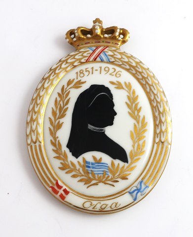 Royal Copenhagen. Silhouette platte. Dronning Olga af Grækenland. 1926. Højde 
12,6 cm. (1 sortering)