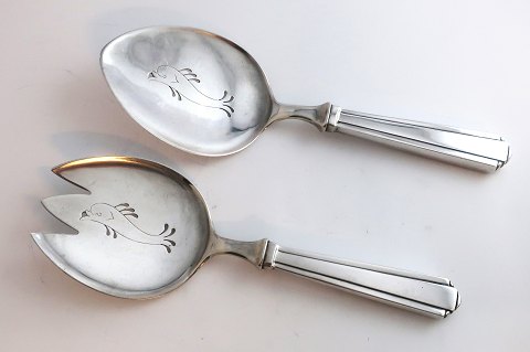 Derby 1. Silberbesteck (830). Fisch-Servierset. Länge 23,5 cm. Produziert 1946.